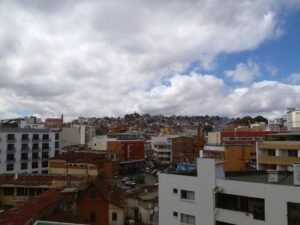 Vue sur Antananarivo étagée sur ses collines