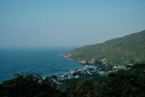 La baie de Diego-Suarez et ses collines